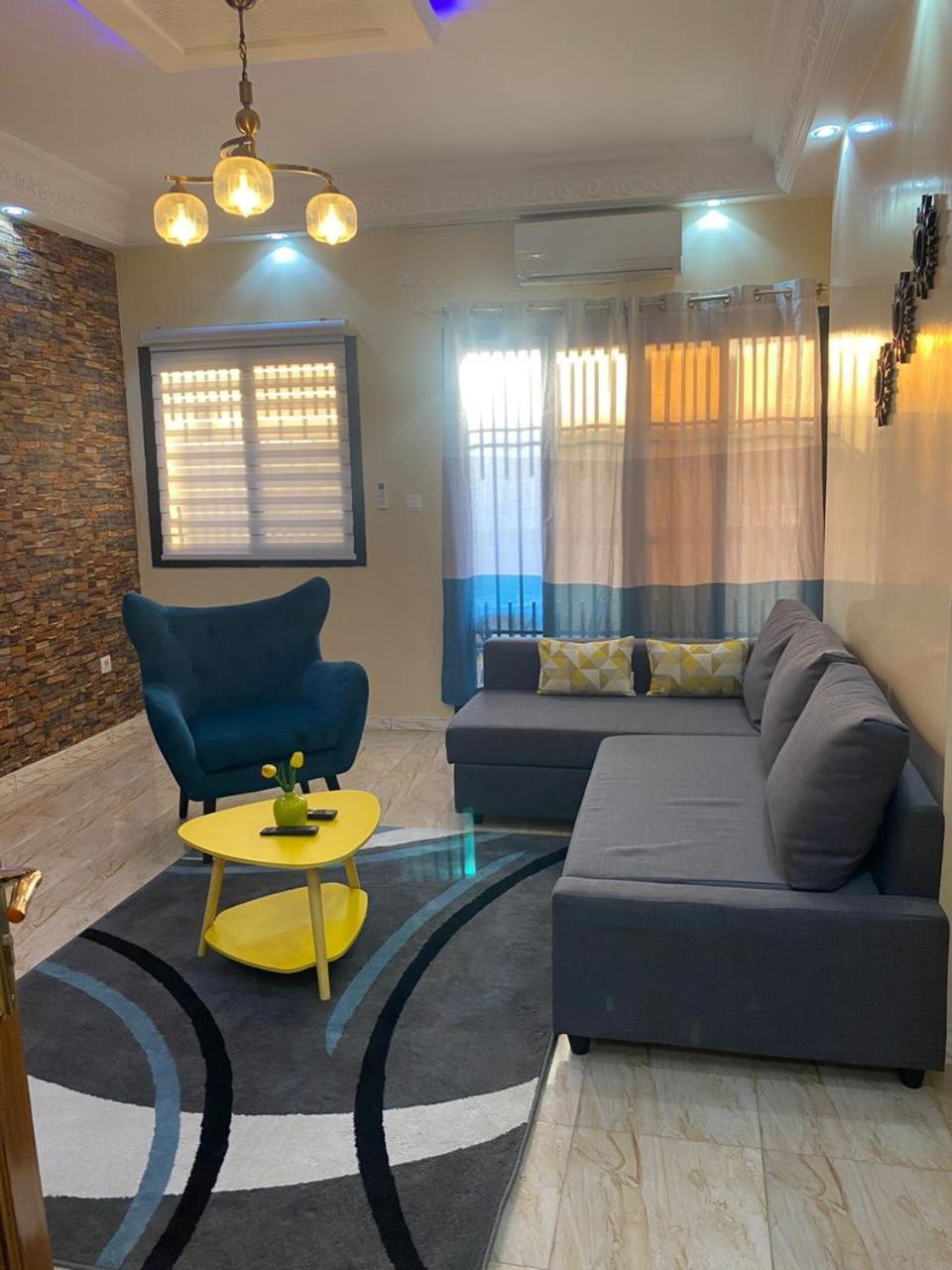 Residence Adja Binta Kane Sour Dakar Exteriör bild