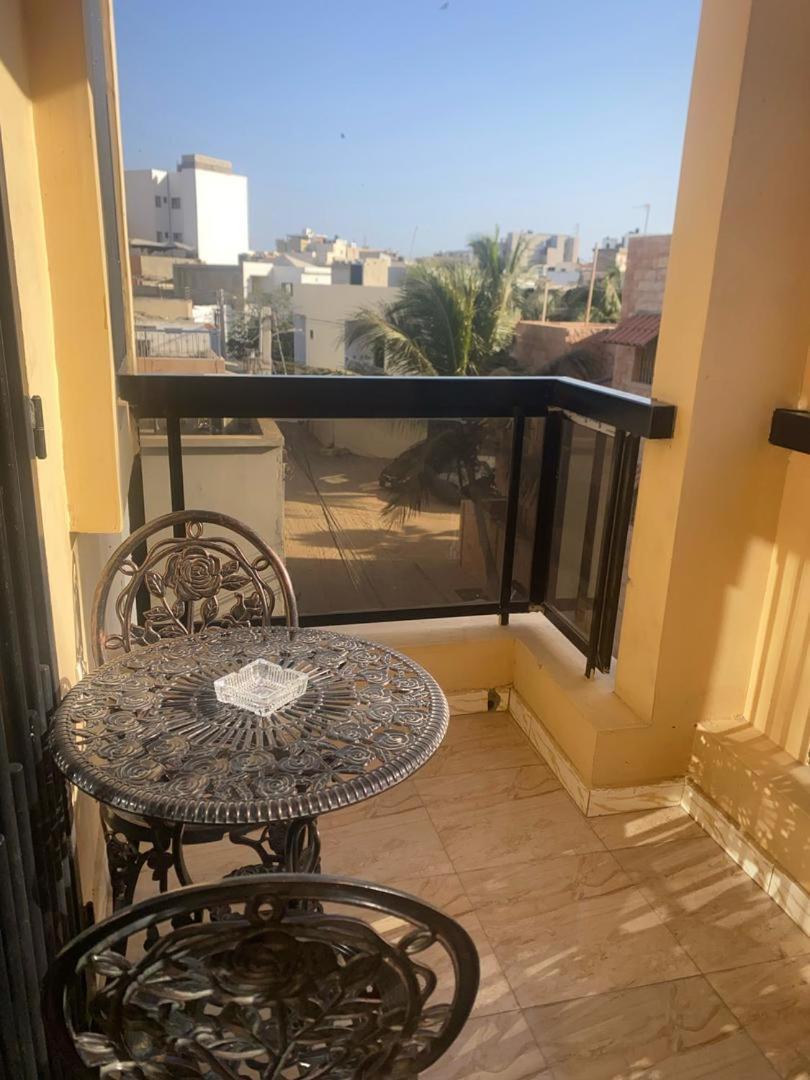 Residence Adja Binta Kane Sour Dakar Exteriör bild